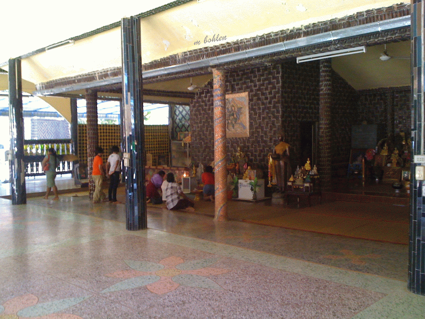 Der_Eingang_Flaschentempel