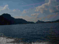 Mit dem Speedboat zum James Bond Felsen