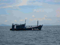 Fischerboot beim Ausflug zu Phiphi Island